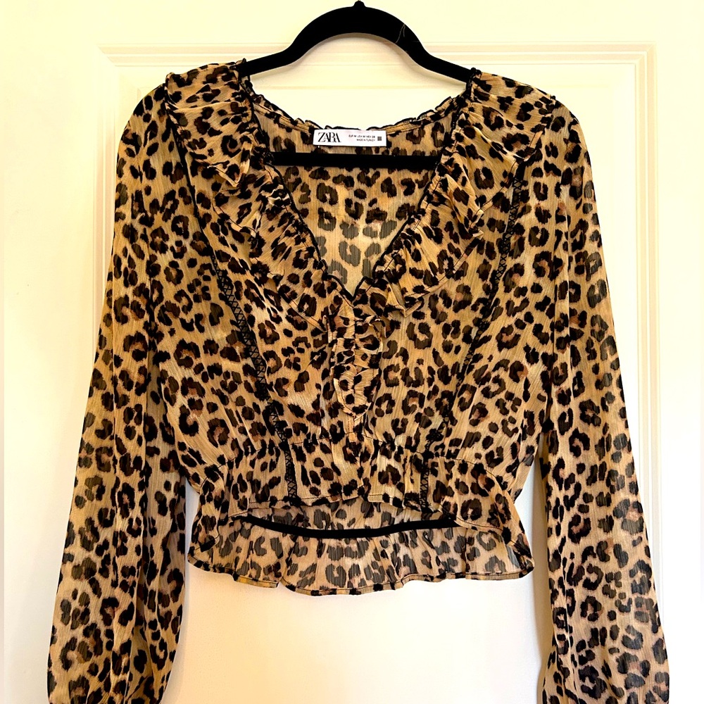 Zara size Medium Leopard ruffled top blouse NWOT